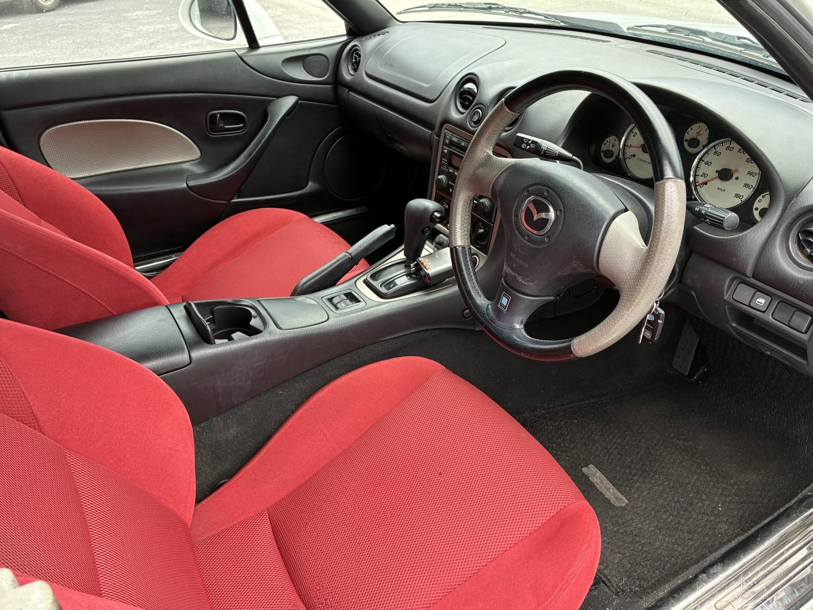 2001 Mazda Roadster — photo 9