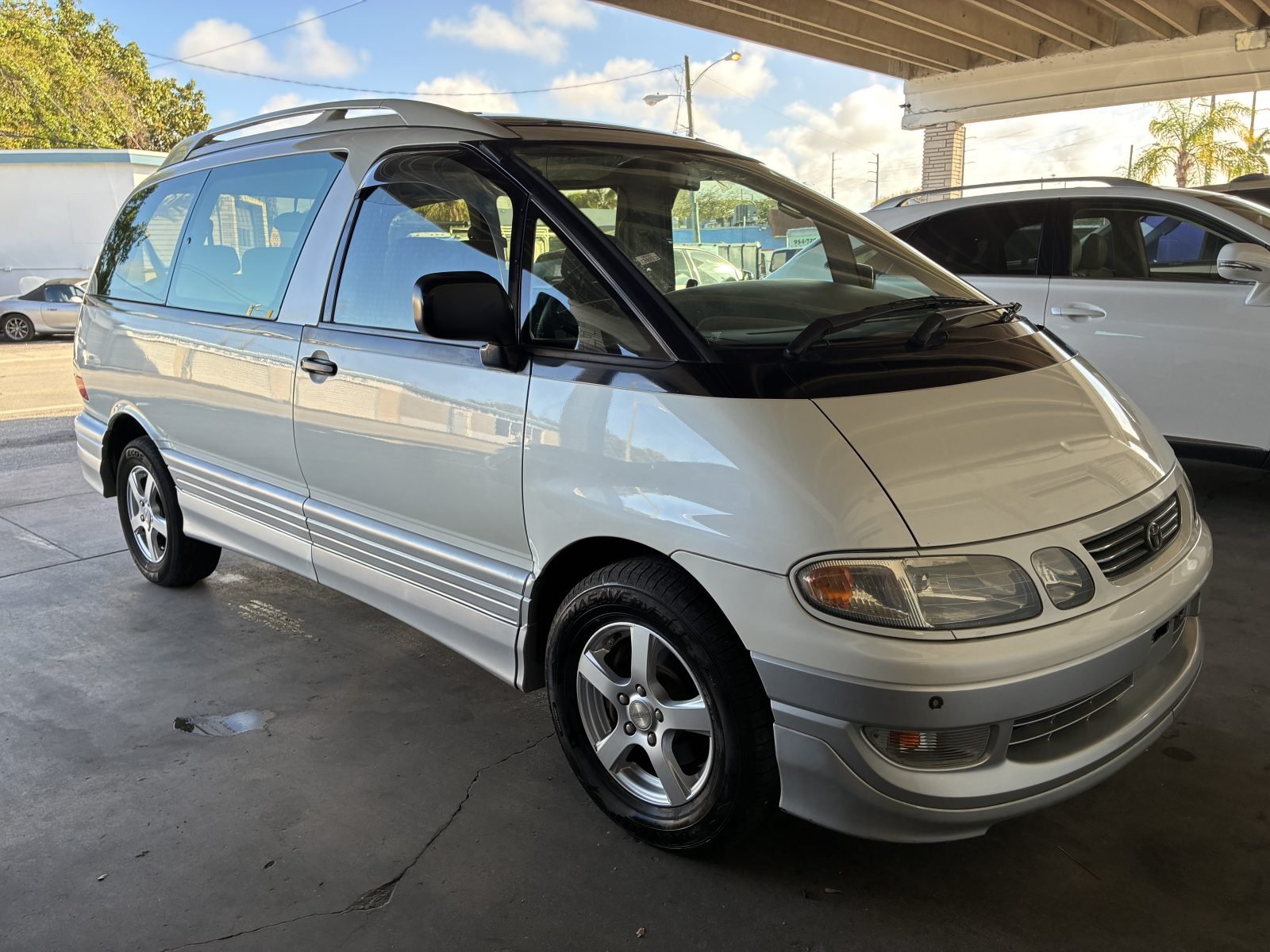 1999 Toyota Estima JDM car for sale — photo 17 of 17